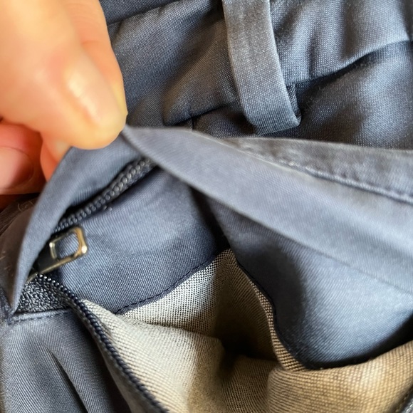 Lululemon - Men’s ABC Slim-Fit Trouser
Warpstrem (size 30/30L) - Picture 6 of 10